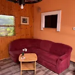 Eden Apartment *